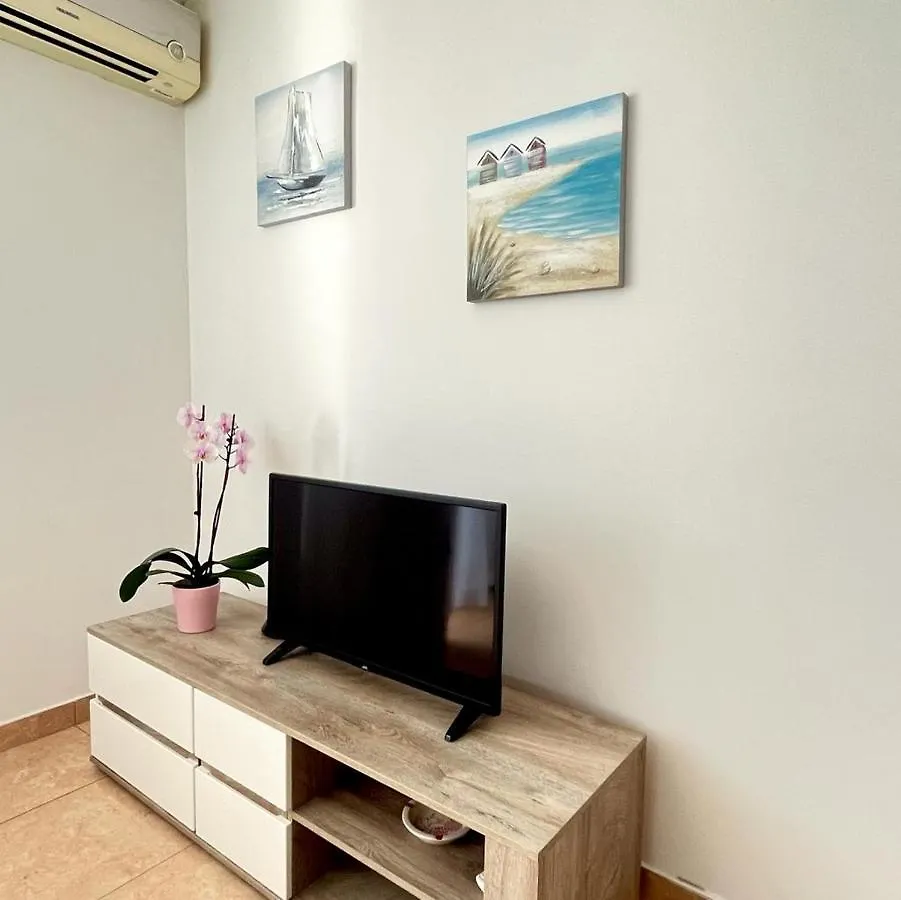 Olive Apartment Split
